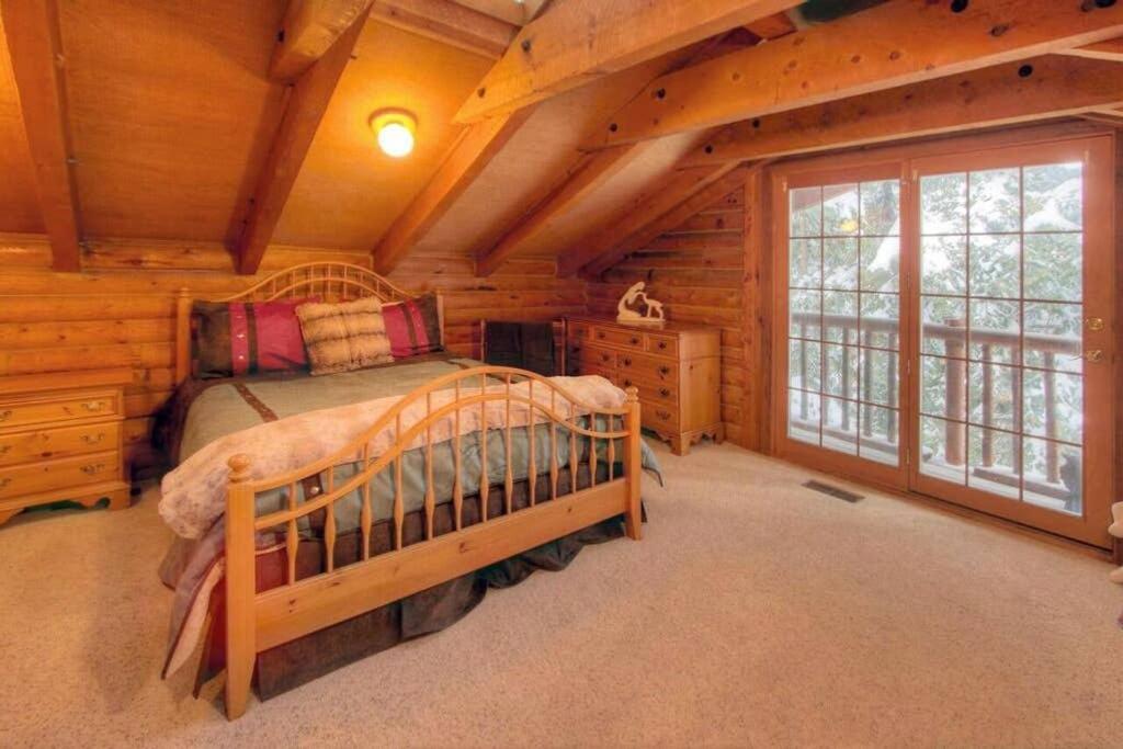 Log Cabin On The Stream Sundance, Utah Luaran gambar