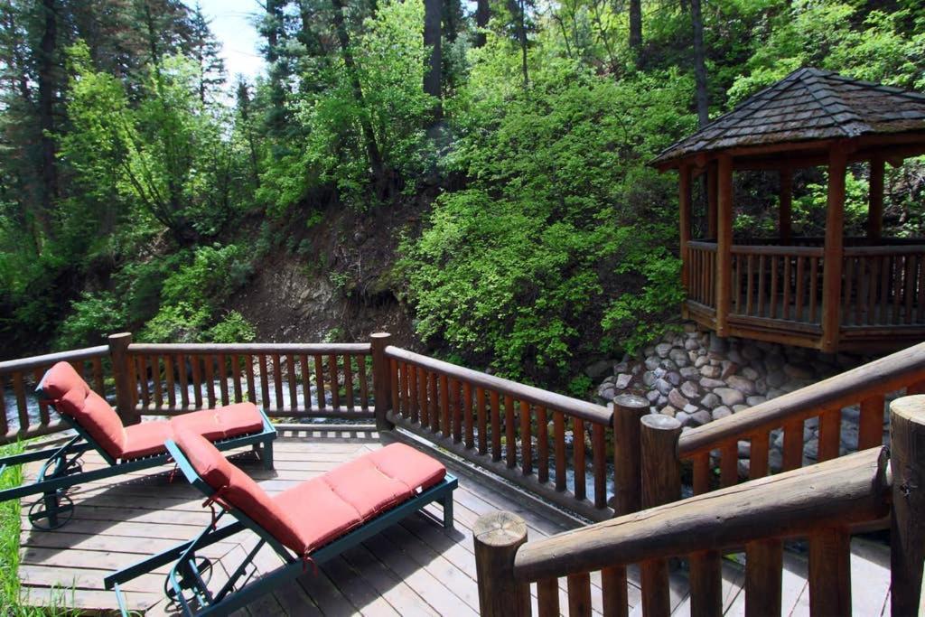 Log Cabin On The Stream Sundance, Utah Luaran gambar