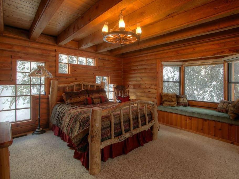 Log Cabin On The Stream Sundance, Utah Luaran gambar